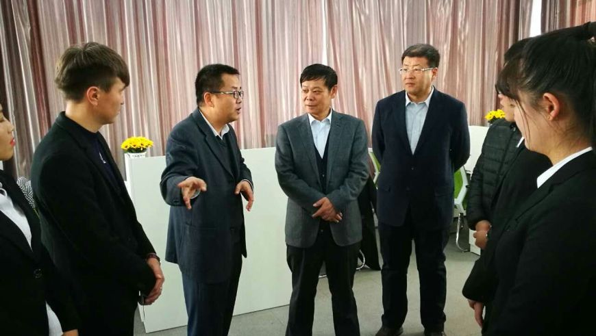 校领导关怀