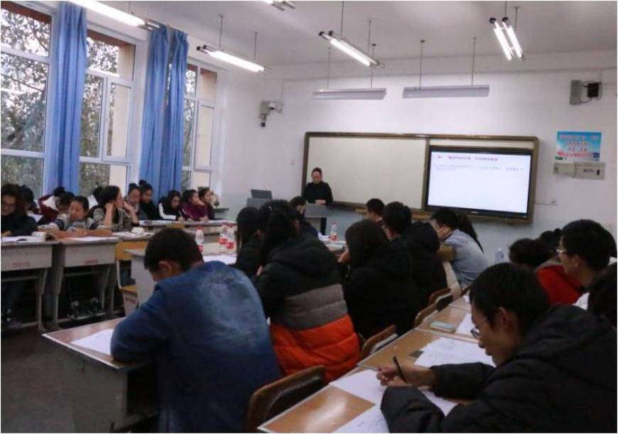 座谈会开始